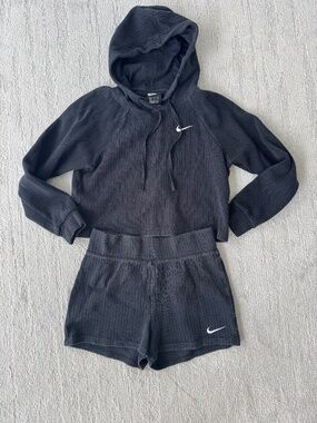Nike Black Women's Shorts & Cropped Sweatshirt Set